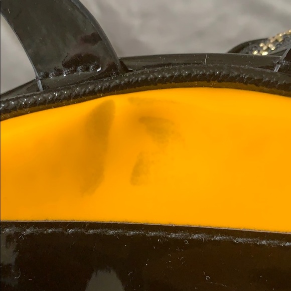 Bumblebee Backpack - Picture 2 of 5